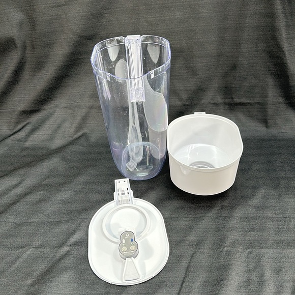 Brita Water Filtration Pitcher 10 Cups - Picture 4 of 6